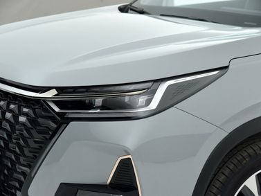 Chery Tiggo 8 Pro I (السوق الصينية)، دفع رباعي 5 أبواب — المصباح الأمامي