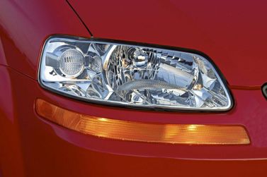 Chevrolet Aveo I، سيدان — المصباح الأمامي