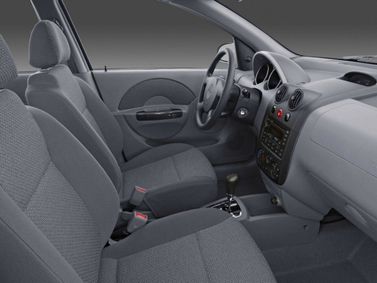 Chevrolet Aveo I، هاتشباك 5 أبواب — منطقة السائق