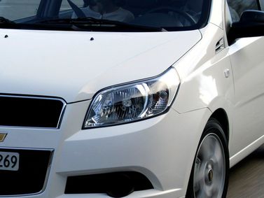 Chevrolet Aveo أنا فيس ليفت، هاتشباك 5 أبواب — الجزء الأمامي من السيارة عن قرب