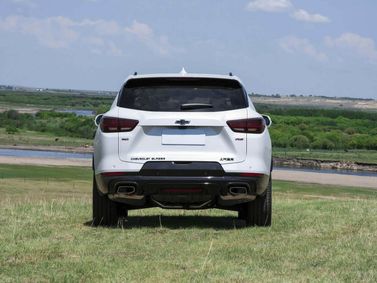 Chevrolet Blazer III (سوق الصين) تحديث التصميم، دفع رباعي 5 أبواب — منظر خلفي