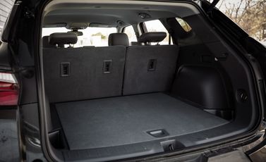 Chevrolet Blazer ثالثاً، دفع رباعي 5 أبواب — حجرة الأمتعة