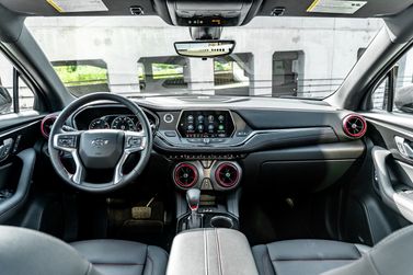 Chevrolet Blazer ثالثاً، دفع رباعي 5 أبواب — لوحة القيادة