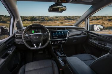 Chevrolet Bolt I Рестайлинг, Хэтчбек 5 дв. — место водителя