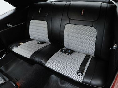 Chevrolet Camaro I, Купе — задние сиденья