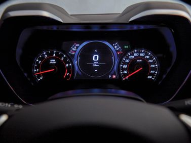 Chevrolet Camaro فيس ليفت السادس، كوبيه — لوحة العدادات