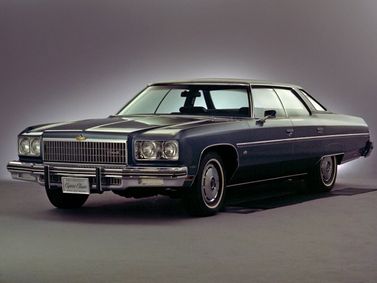 Chevrolet Caprice ثانياً، سيدان - سقف صلب — منظر أمامي أيمن