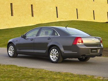 Chevrolet Caprice سادساً، سيدان — منظر خلفي أيمن