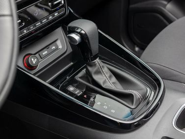 Chevrolet Captiva II, Внедорожник 5 дв. — селектор коробки передач