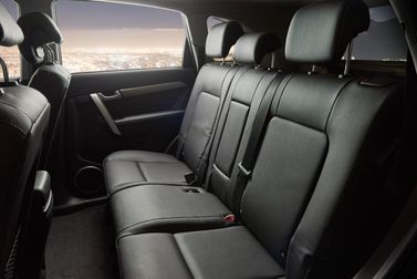 Chevrolet Captiva أنا فيس ليفت 3، دفع رباعي 5 أبواب — المقاعد الخلفية