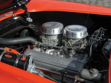 Chevrolet Corvette C1، كوبيه — حجرة المحرك