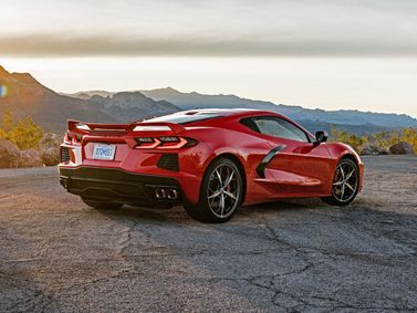Chevrolet Corvette C8، تارغا — منظر خلفي أيمن