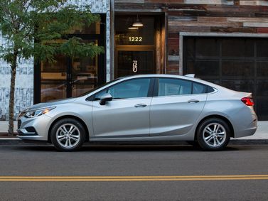 Chevrolet Cruze II, Седан — вид слева