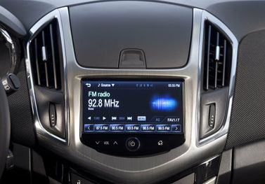 Chevrolet Cruze I Рестайлинг, Седан — экран мультимедийной системы