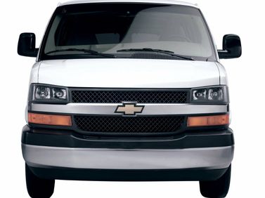 Chevrolet Express ثانياً، ميني فان — منظر أمامي