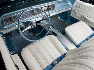 Chevrolet Impala رابعاً، قابلة للتحويل — منطقة السائق