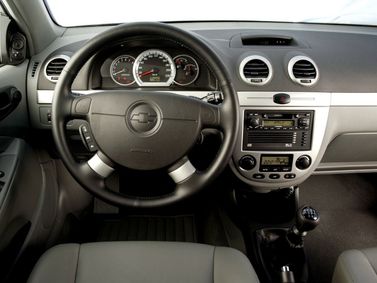 Chevrolet Lacetti I، هاتشباك 5 أبواب — لوحة القيادة