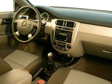 Chevrolet Lacetti I، سيدان — لوحة القيادة