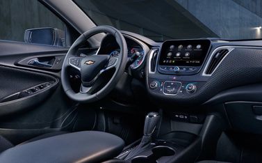 Chevrolet Malibu فيس ليفت التاسع، سيدان — لوحة القيادة