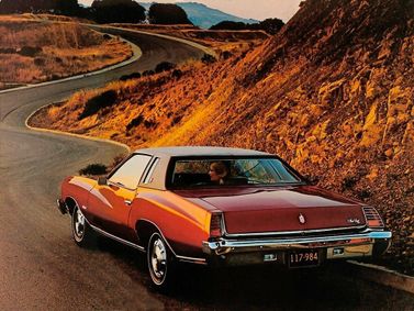 Chevrolet Monte Carlo ثانياً، كوبيه — منظر خلفي أيمن