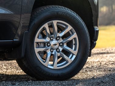 Chevrolet Silverado IV (T1XX)، بيك أب بكابينة مزدوجة Double — جنط العجلة