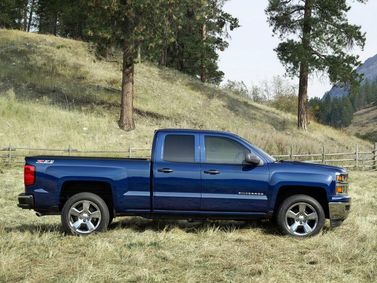 Chevrolet Silverado III (K2XX)، بيك أب بكابينة ونصف Double Cab — منظر من الجانب الأيسر