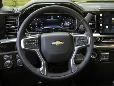 Chevrolet Silverado عملية فيس ليفت IV (T1XX)، بيك أب بكابينة مزدوجة Crew — عجلة القيادة