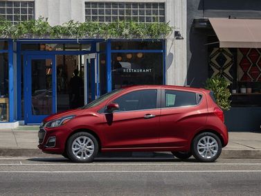 Chevrolet Spark فيس ليفت IV، هاتشباك 5 أبواب — منظر من الجانب الأيسر