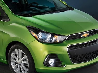 Chevrolet Spark رابعاً، هاتشباك 5 أبواب — منظر أمامي أيمن