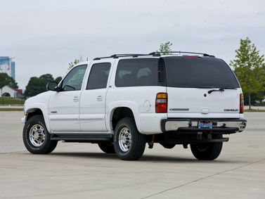 Chevrolet Suburban IX, Внедорожник 5 дв. — вид сзади справа