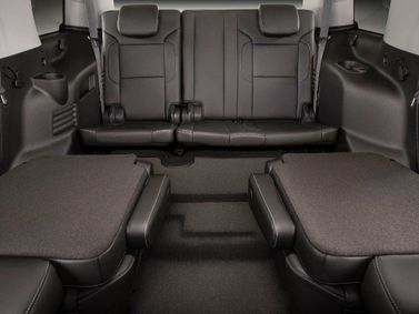 Chevrolet Tahoe رابعاً، دفع رباعي 5 أبواب — مقاعد الصف الثالث