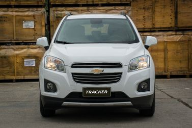 Chevrolet Tracker ثالثاً، دفع رباعي 5 أبواب — منظر أمامي