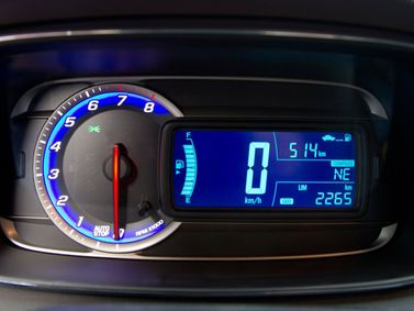 Chevrolet Tracker ثالثاً، دفع رباعي 5 أبواب — لوحة العدادات