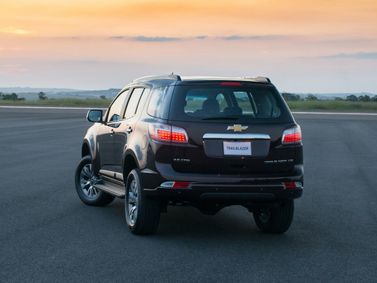 Chevrolet TrailBlazer II Рестайлинг, Внедорожник 5 дв. — вид сзади в три четверти