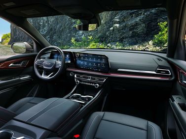 Chevrolet Traverse III, Внедорожник 5 дв. — место водителя