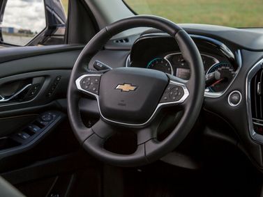 Chevrolet Traverse II, Внедорожник 5 дв. — рулевое колесо