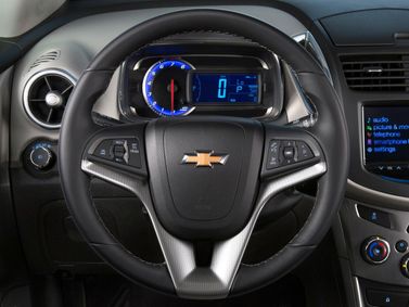 Chevrolet Trax I، دفع رباعي 5 أبواب — عجلة القيادة