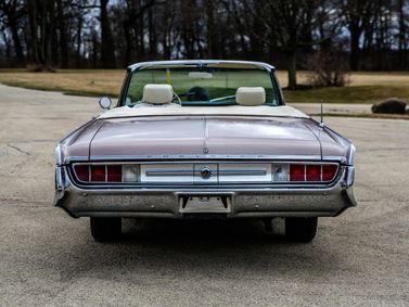 Chrysler 300 Letter Series V (300L), Кабриолет — вид сзади