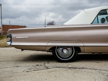 Chrysler 300 Letter Series V (300L), Кабриолет — вид сзади в три четверти