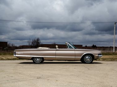 Chrysler 300 Letter Series V (300L), Кабриолет — вид слева