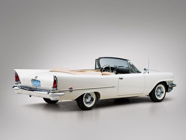 Chrysler 300 Letter Series II (300D) Рестайлинг, Кабриолет — вид сзади в три четверти