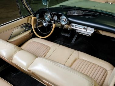 Chrysler 300 Letter Series II (300D) Рестайлинг, Кабриолет — передние сиденья