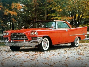 Chrysler 300 Letter Series III (300C)، كوبيه - سقف صلب — منظر أمامي أيمن