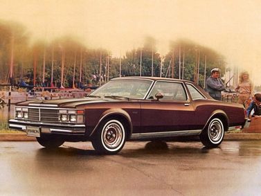 Chrysler LeBaron I، كوبيه — منظر أمامي أيسر
