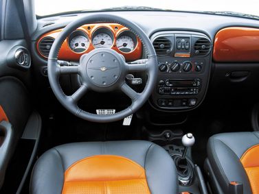 Chrysler PT Cruiser، واجون 5 أبواب — منطقة السائق