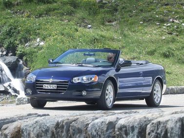 Chrysler Sebring فيس ليفت الثاني، قابلة للتحويل — منظر أمامي أيمن