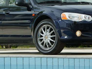 Chrysler Sebring فيس ليفت الثاني، سيدان — منظر أمامي أيمن