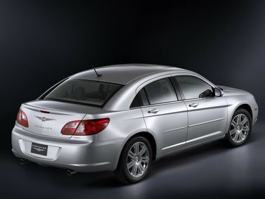 Chrysler Sebring ثالثاً، سيدان — منظر خلفي أيمن