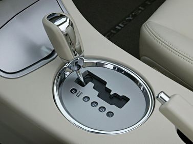 Chrysler Sebring ثالثاً، سيدان — محدد ناقل الحركة
