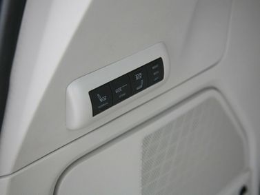 Chrysler Town & Country V, Минивэн — деталь интерьера